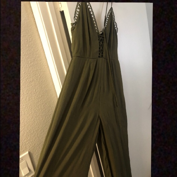 Charlotte Russe Pants - A green Jumper Charlotte Russe Pants - A green Jumper